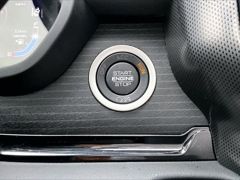 Used 2024 RAM 2500 Limited image 35