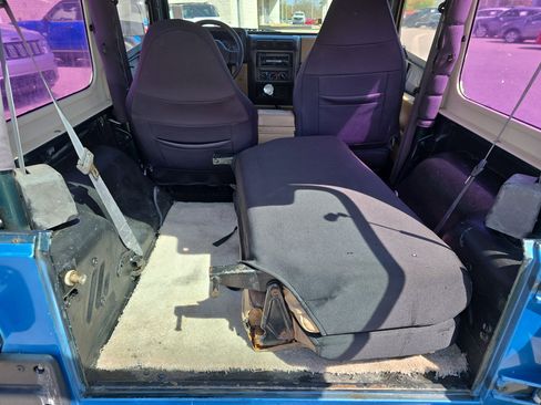 Used 2000 Jeep Wrangler SE image 14