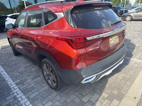 Used 2023 Kia Seltos S w/ Navigation Package image 5