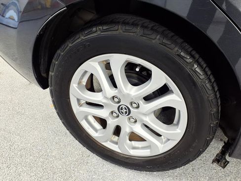 Used 2016 Scion iA image 3