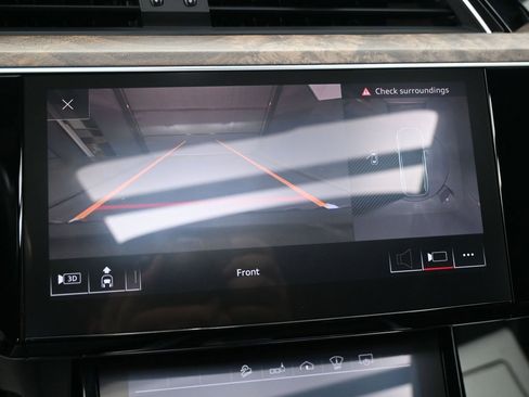 Used 2019 Audi e-tron Prestige w/ Prestige Package image 12