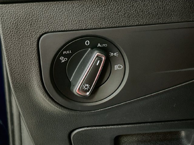 Used 2022 Volkswagen Tiguan SEL R-Line AWD/4WD image 10