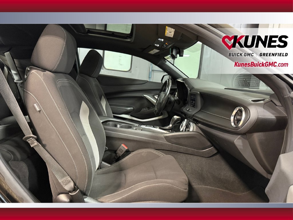 Used 2023 Chevrolet Camaro LT RWD image 33