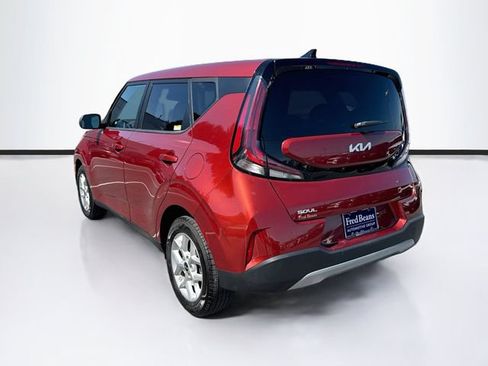 Used 2023 Kia Soul LX w/ Option Group 015 FWD image 8