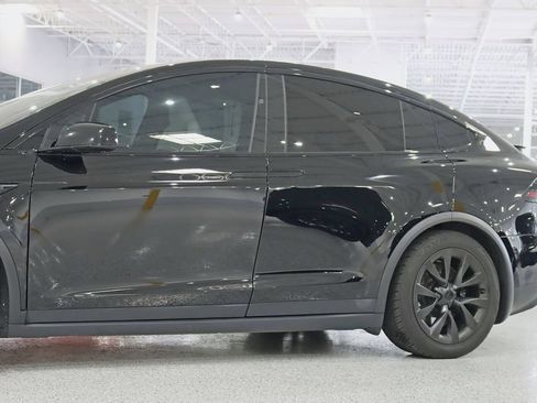 Used 2022 Tesla Model X Plaid AWD/4WD image 3