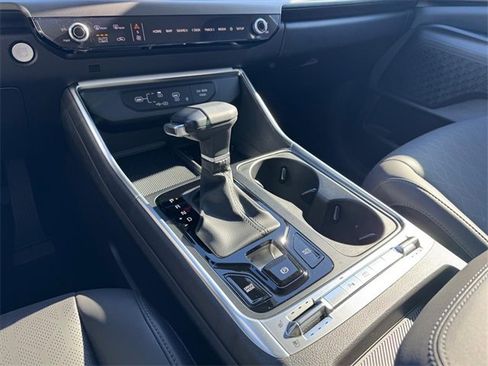 Used 2026 Kia Carnival SX w/ SX Dark Edition Package image 19