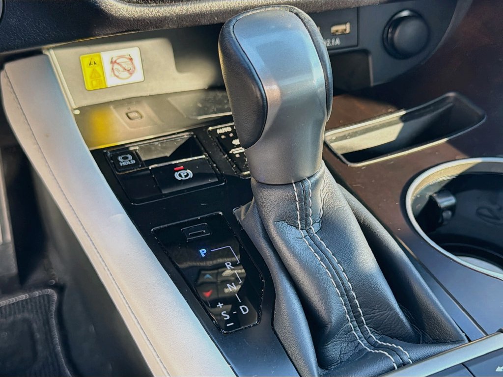 Used 2021 Lexus RX 450h AWD w/ Premium Package image 17
