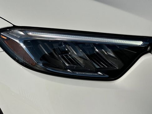 Certified 2025 Mercedes-Benz GLC 350e 4MATIC image 10