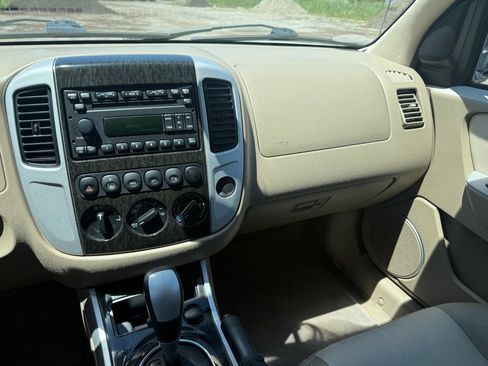 Used 2006 Mercury Mariner 4WD V6 image 12