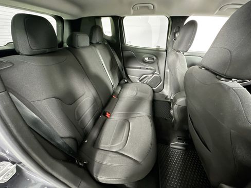 Used 2022 Jeep Renegade Latitude image 25