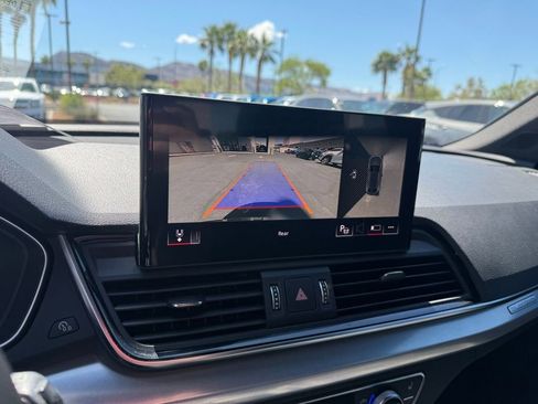 Used 2021 Audi Q5 Prestige w/ Prestige Package image 14
