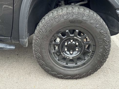 Certified 2023 GMC Sierra 1500 AT4X w/ AT4X AEV Edition image 10