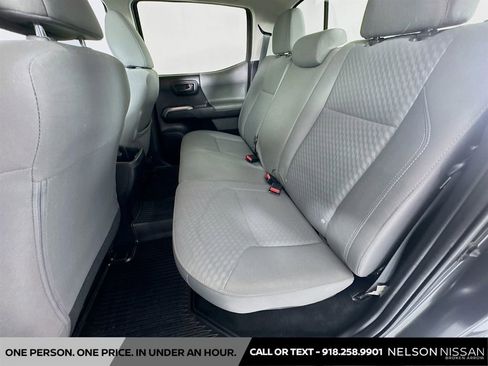 Used 2020 Toyota Tacoma SR5 AWD/4WD image 23