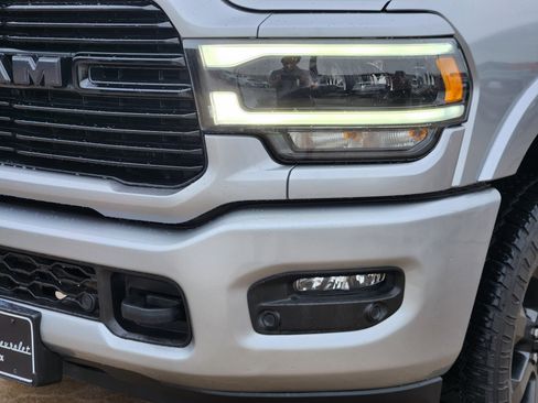 Used 2022 RAM 2500 Laramie w/ Night Edition AWD/4WD image 10