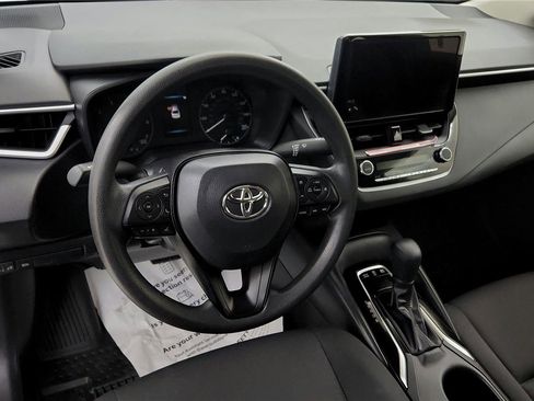 Used 2024 Toyota Corolla LE image 32