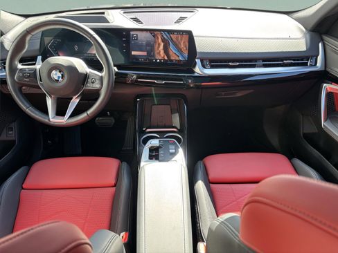 Certified 2025 BMW X2 xDrive28i image 8