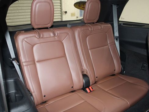 Used 2024 Lincoln Aviator Reserve w/ Equipment Group 201A image 34