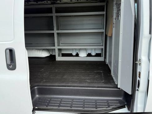 Used 2021 Chevrolet Express 2500 w/ Driver Convenience Package image 9
