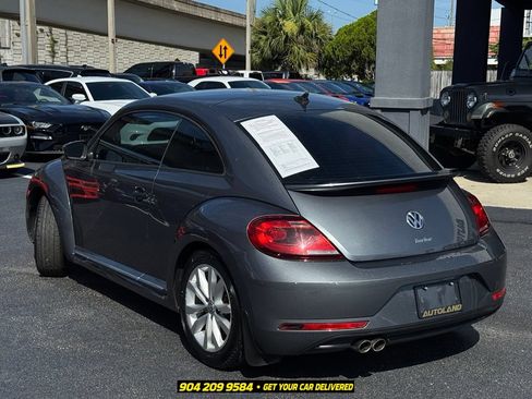 Used 2017 Volkswagen Beetle 1.8T Classic FWD image 5