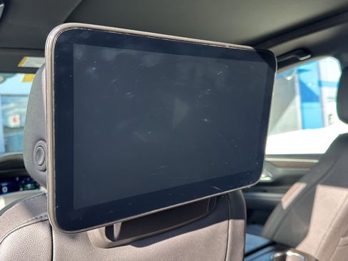 Used 2024 Chevrolet Tahoe High Country image 24