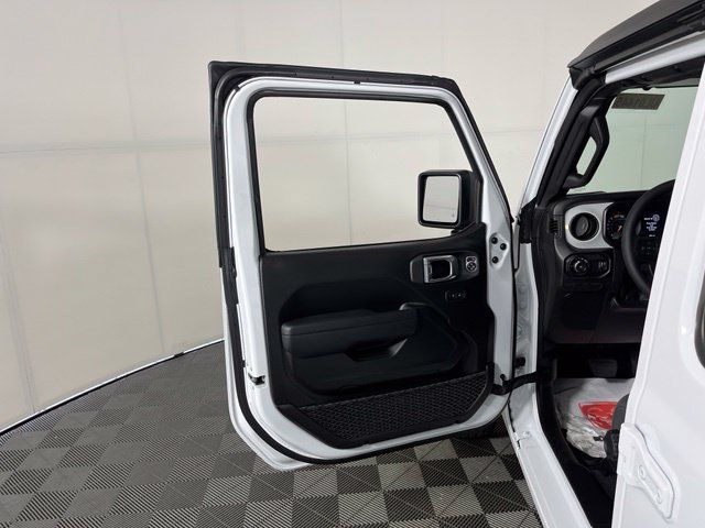 Used 2026 Jeep Wrangler Unlimited Sport AWD/4WD image 15