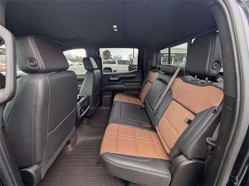 Used 2023 Chevrolet Silverado 1500 High Country image 29