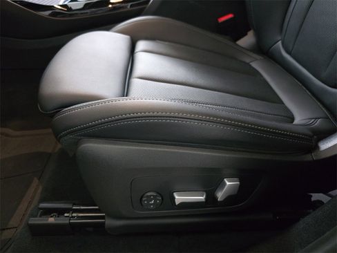 Used 2023 BMW X3 M40i w/ Premium Package image 31