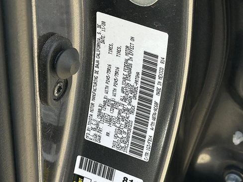 Certified 2021 Toyota Tacoma SR AWD/4WD image 29