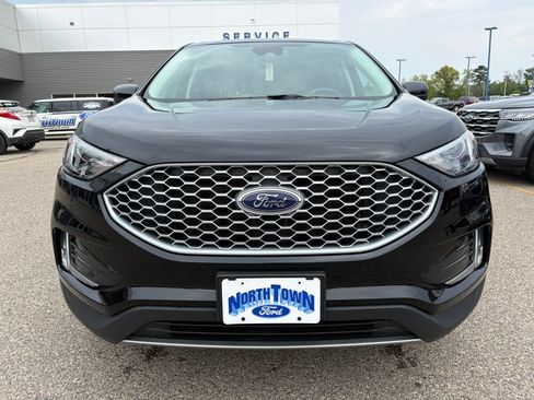 Used 2024 Ford Edge SEL w/ Convenience Package AWD/4WD image 3