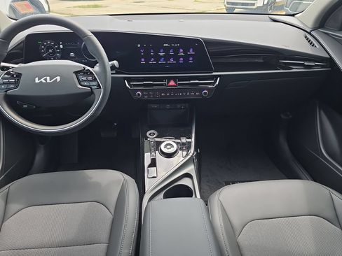 New 2026 Kia Niro Wind w/ Wind Preserve Package FWD image 13