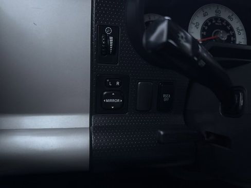 Used 2012 Toyota FJ Cruiser Base image 15