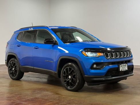 Used 2024 Jeep Compass Latitude AWD/4WD image 22