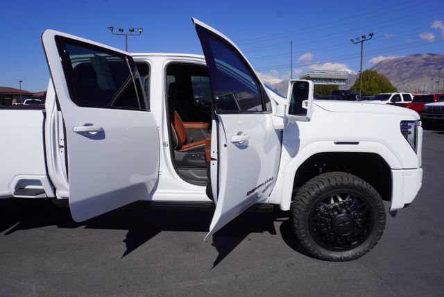 Used 2026 GMC Sierra 3500 Denali Ultimate AWD/4WD image 29