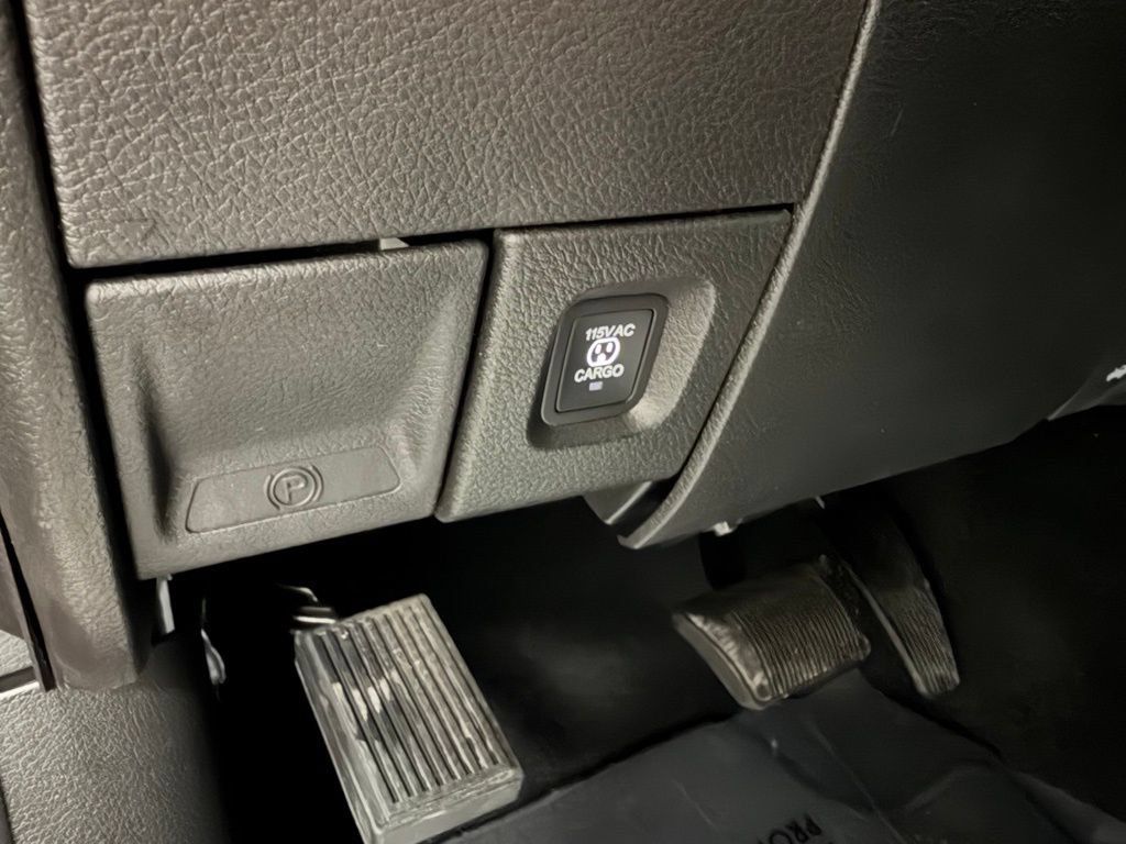 New 2026 RAM 2500 Big Horn AWD/4WD image 24