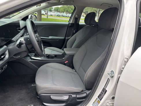 Used 2025 Kia K4 FWD image 22