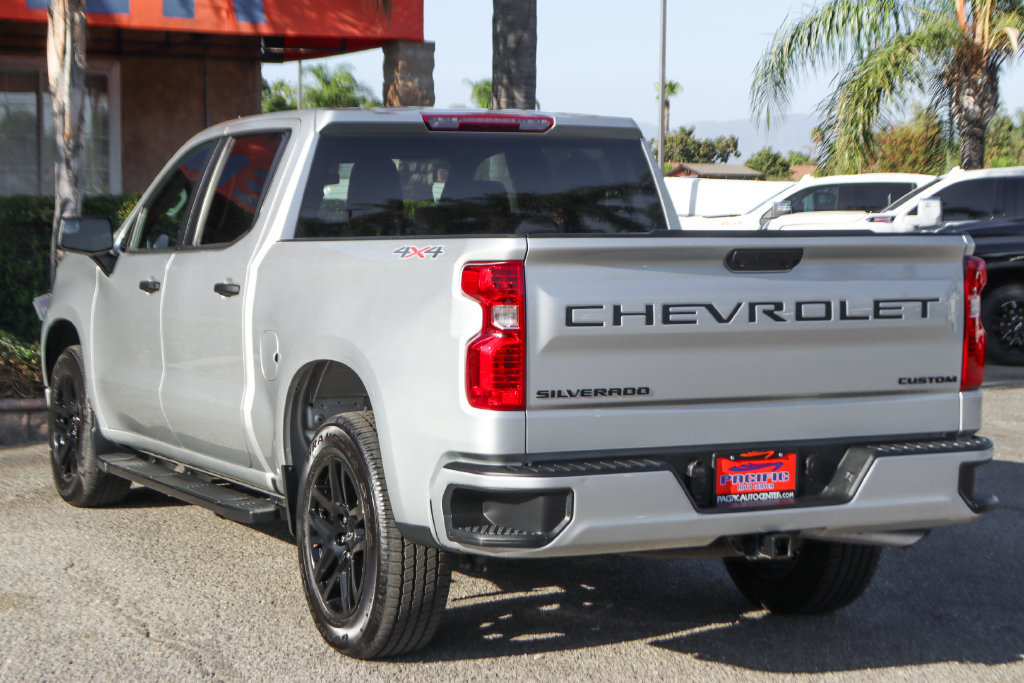Used 2022 Chevrolet Silverado 1500 Custom w/ LPO, Dark Essentials Package AWD/4WD image 6