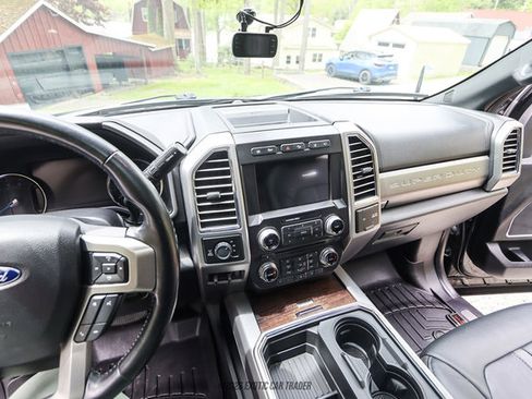 Used 2017 Ford F250 Platinum w/ Platinum Ultimate Package AWD/4WD image 23