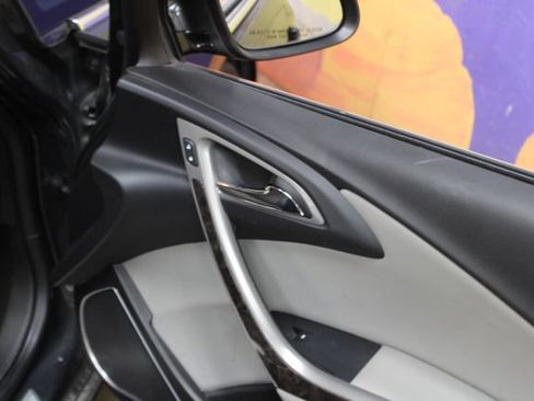 Used 2017 Buick Verano Convenience FWD image 11