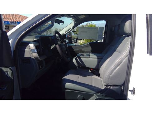 New 2024 Ford F450 XL w/ XL Chrome Package image 30