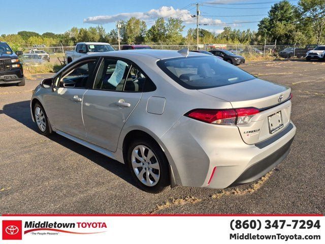 Certified 2025 Toyota Corolla LE FWD image 5