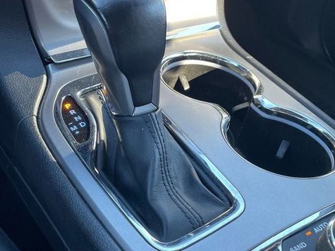 Used 2021 Jeep Grand Cherokee Limited w/ Luxury Group II image 22