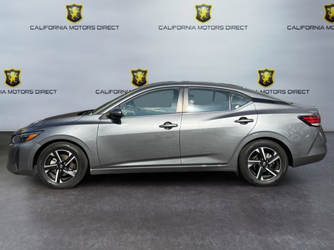 Used 2024 Nissan Sentra SV image 2