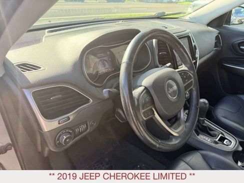 Certified 2019 Jeep Cherokee Limited AWD/4WD image 9