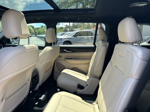 New 2026 Jeep Grand Cherokee L Limited w/ Luxury Tech Group II RWD image 35