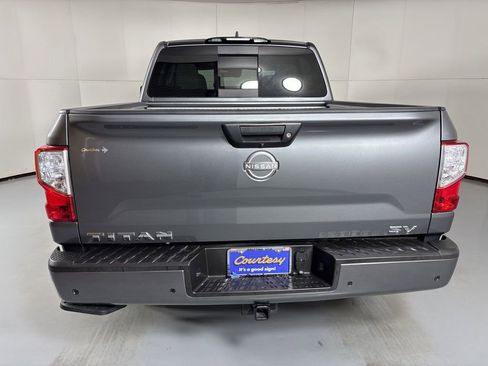 Certified 2024 Nissan Titan SV w/ SV Convenience Package image 7