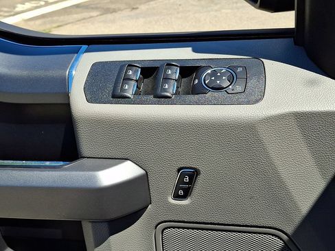 Used 2018 Ford F150 XLT w/ Equipment Group 302A Luxury AWD/4WD image 25