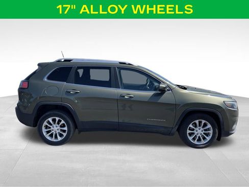 Used 2019 Jeep Cherokee Latitude w/ Popular Appearance Group FWD image 4
