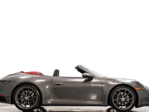 Used 2024 Porsche 911 Carrera image 2