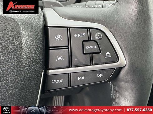 Used 2024 Toyota Grand Highlander Platinum image 28