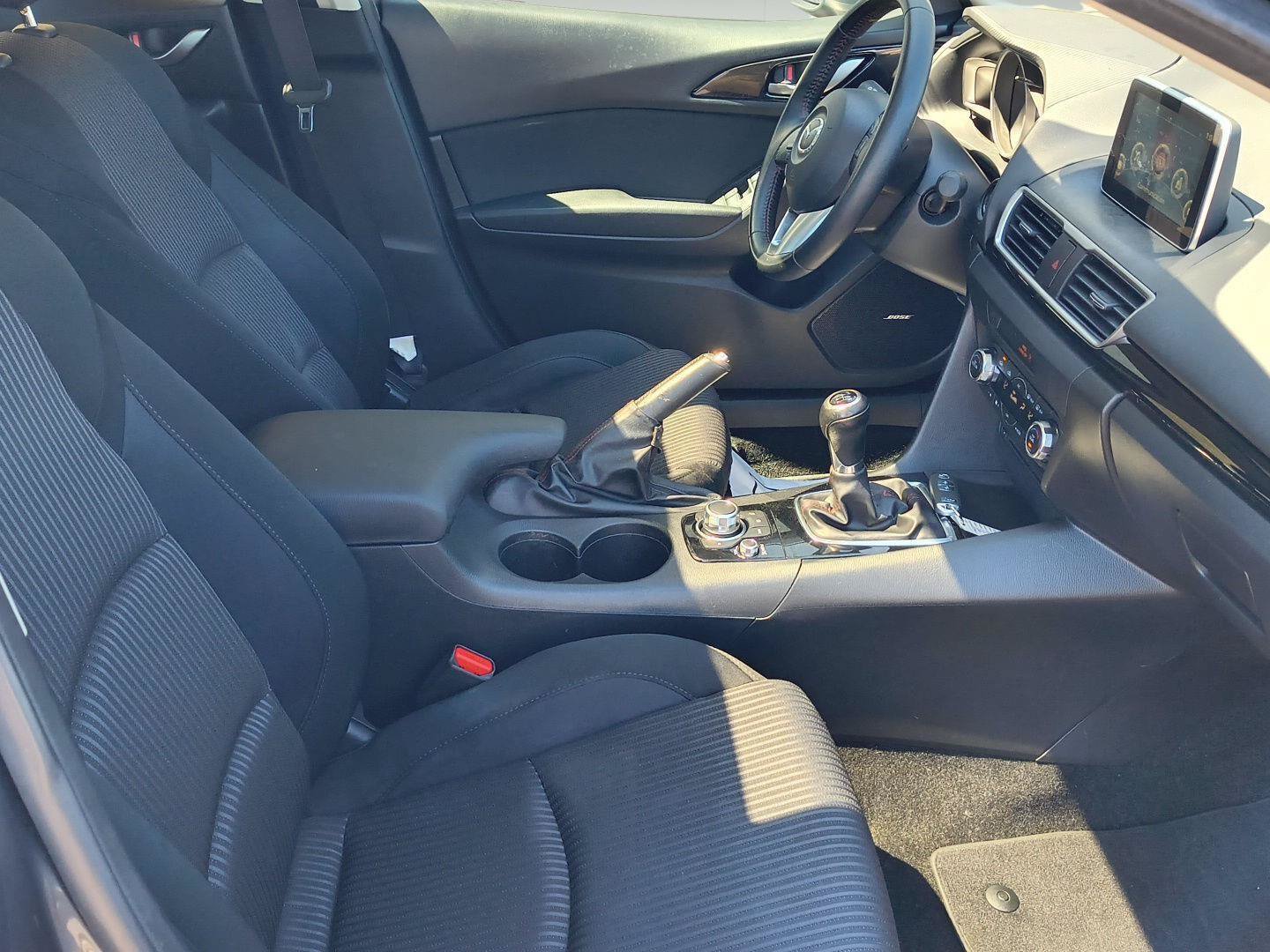 Used 2016 MAZDA MAZDA3 i Touring w/ Popular Equipment Package FWD image 23